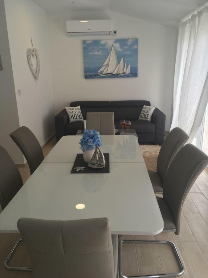Luxury Apartments Vucinic Pirovac Exterior foto