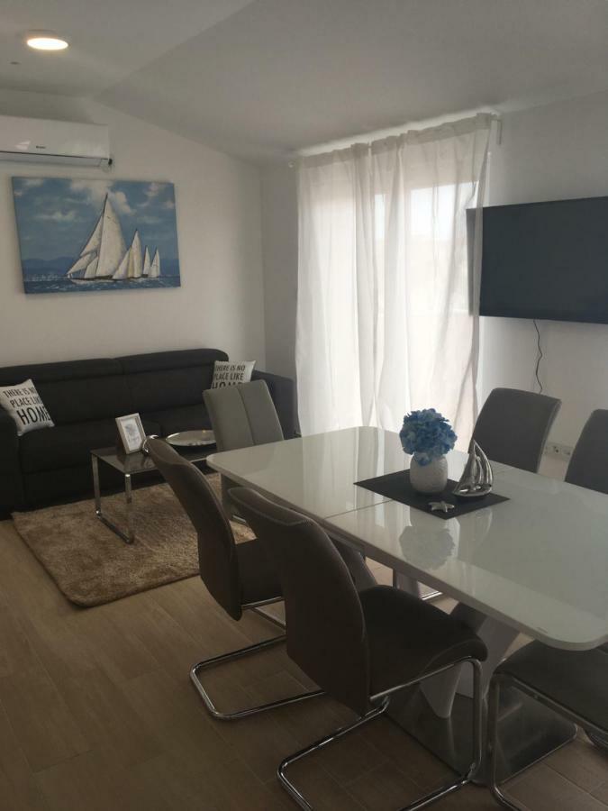 Luxury Apartments Vucinic Pirovac Exterior foto